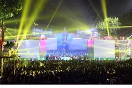 Plein feu sur les spectacles du Nouvel An 2016 à Hanoi