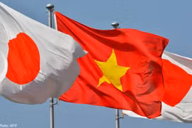 Vietnam et Japon accroissent leur coopération dans l’investissement et le commerce