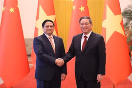 Amener à une nouvelle étape le partenariat de coopération stratégique intégrale Vietnam-Chine 