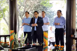 Le Premier ministre rend hommage aux anciens dirigeants du gouvernement