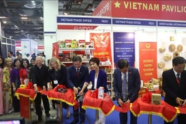 Le Vietnam à une exposition du thé, du café et de la confiserie à Singapour