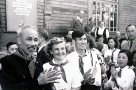 Un atelier présente les activités révolutionnaires du président Ho Chi Minh en Russie