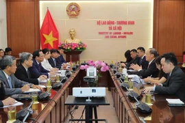Le Vietnam et Singapour coopèrent pour améliorer les capacités numériques de la main-d'œuvre