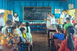 Le Vietnam souhaite que le Cambodge continue à prêter attention aux personnes d'origine vietnamienne