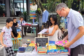 Quang Nam: la foire du village de pêcheurs de Tân Thanh favorise le développement du tourisme local
