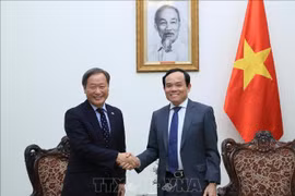 Le vice-Premier ministre Trân Luu Quang reçoit un dirigeant de la JICA