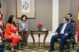 Le PM Pham Minh Chinh reçoit une délégation d'hommes politiques de San Francisco