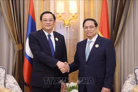 Le PM Pham Minh Chinh rencontre son homologue laotien Sonexay Siphandone