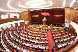 Troisième journée de travail du 8e Plénum du Comité central du Parti