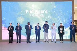 Ouverture d'une exposition sur les réalisations scientifiques dans la transformation numérique du Vietnam