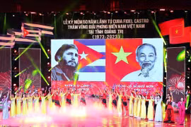 Célébration du 50e anniversaire de la visite du leader Fidel Castro à Quang Tri