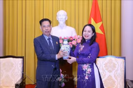 La vice-présidente Vo Thi Anh Xuan reçoit une délégation cambodgienne