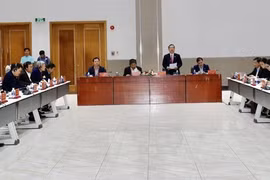 Binh Duong promeut l'investissement et le commerce avec des partenaires singapouriens