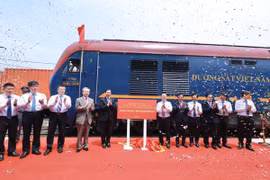 Hanoi accueille le premier train de fret venu de la ville chinoise de Shijiazhuang