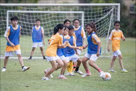 Match de football "Rêve orange" : pour un avenir sûr pour les femmes et les enfants 