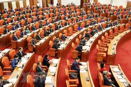 Le 8e Plénum du Parti discute des solutions d’améliorer le contingent d’intellectuels