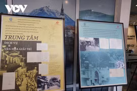 «Le lac de l’Épée, le carrefour Est-Ouest», une exposition rétrospective dédiée à Hanoï 