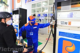 Le prix de l'essence en hausse de 31 dôngs le litre