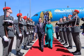 Le président Vo Van Thuong entame sa visite officielle en Autriche