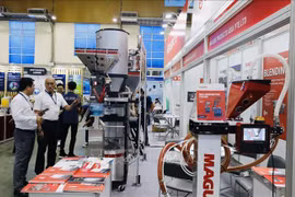 Exposition du plastique et du caoutchouc du Vietnam 2023 à Hanoï