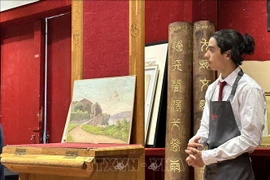 Vente aux enchères de 19 tableaux du roi Ham Nghi en France