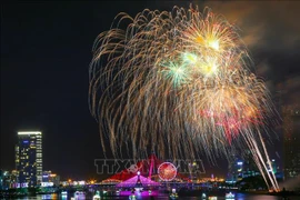 Le Festival de feux d’artifice propulse le tourisme de Dà Nang à des hauteurs 