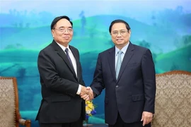Le PM Pham Minh Chinh reçoit le ministre lao du Plan et de l'Investissement