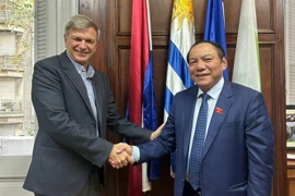 Le Vietnam et l’Uruguay établissent une coopération substantielle dans les sports 
