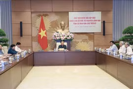 Le président de l’AN rencontre d’anciens dirigeants de Ca Mau