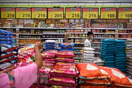La Thaïlande s'inquiète de la hausse de prix après l'interdiction d'exporter du riz en Inde