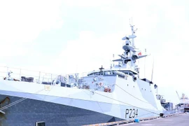 Un navire de la Royal Navy en visite à Ho Chi Minh-Ville