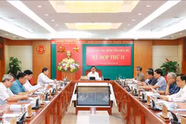 Examens de sanctions disciplinaires contre de responsables de Ben Tre, Dak Nong et Ha Nam