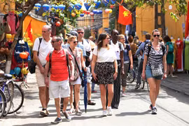 Réunion de diffusion de nouveaux documents pour accélérer le développement du tourisme