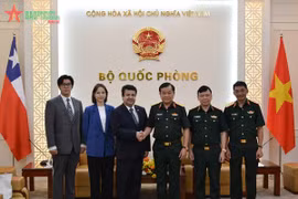 Un vice-ministre de la Défense reçoit l'ambassadeur du Chili au Vietnam