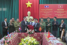 Kon Tum et Attapeu renforcent leur coopération frontalière