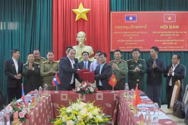Kon Tum et Attapeu renforcent leur coopération frontalière
