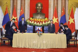 Le Vietnam et la Mongolie signent un protocole d'accord sur le commerce durable du riz