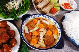 Hanoi parmi les cinq meilleures destinations gastronomiques du monde, selon Booking