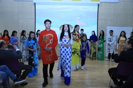 Présentation de la culture vietnamienne dans la ville britannique de Birmingham