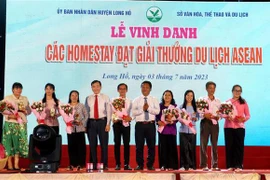 Vinh Long honore les homestay lauréats des prix du tourisme de l'ASEAN