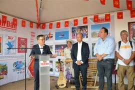 Impression du journal Nhan Dan à la Fête de l'Humanité 2023