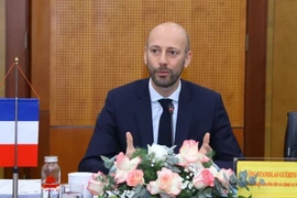 La France aide le Vietnam à moderniser son administration par le numérique