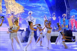 Le carnaval de Ha Long 2023 débute sur les ailes de la danse