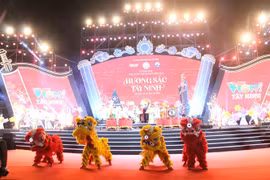 Tay Ninh: ouverture de la Fête du printemps du Mont Ba Den 2023
