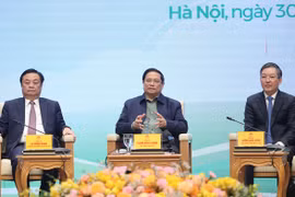 Le Premier ministre Pham Minh Chinh dialogue avec les agriculteurs