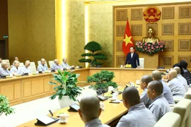 Le vice-PM Tran Luu Quang rencontre des représentantes de la Sangha bouddhiste du Vietnam