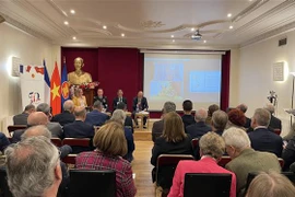 Séminaire sur les relations Vietnam-France à Paris