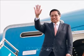 Le Premier ministre Pham Minh Chinh part pour le Sommet du G7 élargi 