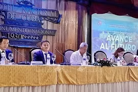 Des entreprises vietnamiennes s'engagent à accompagner Cuba vers l'avenir