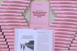 Le livre sur la stratégie de défense du leader du Parti plébiscité